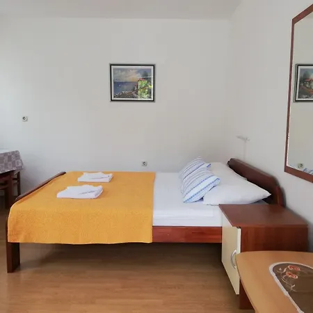 Apartman Nada *