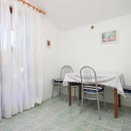Appartamento Nada - 100 M From *